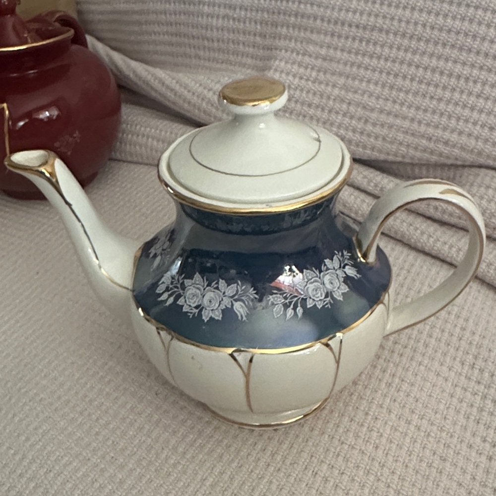 Elegant Blue and White Floral Teapot England Arthur Wood